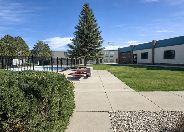 Lodge 6 Rawlins, Wy *